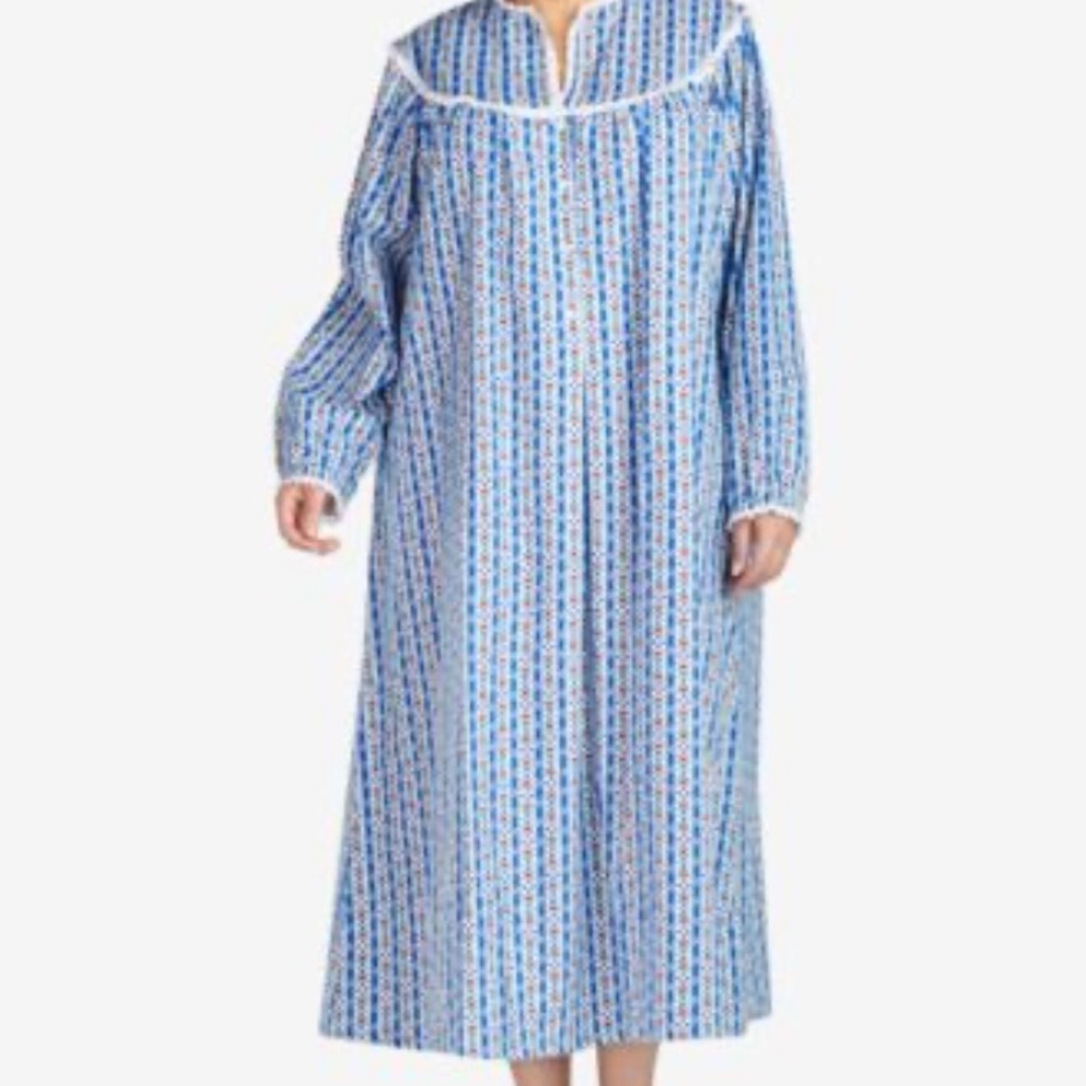 Lanz of Salzburg Size L Lace-Trim Cotton Nightgown.